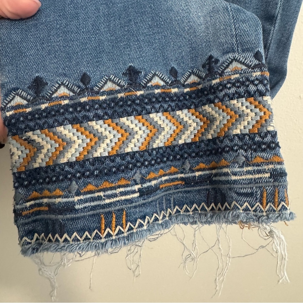 Driftwood Colette Embroidered Hem Jeans - Picture 3 of 8